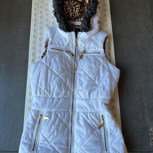 2B Bebe Y2K vintage White Quilted Vest with Leopard Lining